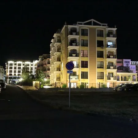 Aparthotel Морски Бряг 4*